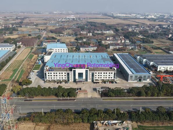 Changzhou Yingchuang Rotomolding Equipment Co,. Ltd Produktionslinie des Herstellers