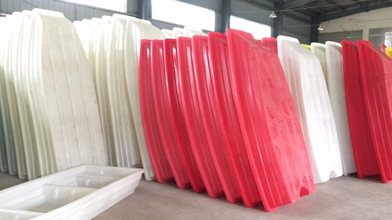 kaufen Rote weiße Farbrotationsgestaltungsprodukte/Plastikfischerboote online manufacture